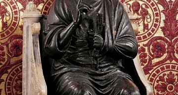 St.Peter bronze statue in St.Peter’s Basilica
